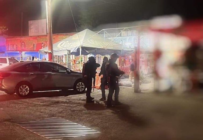 Policías acordando la zona en Apaseo el Grande