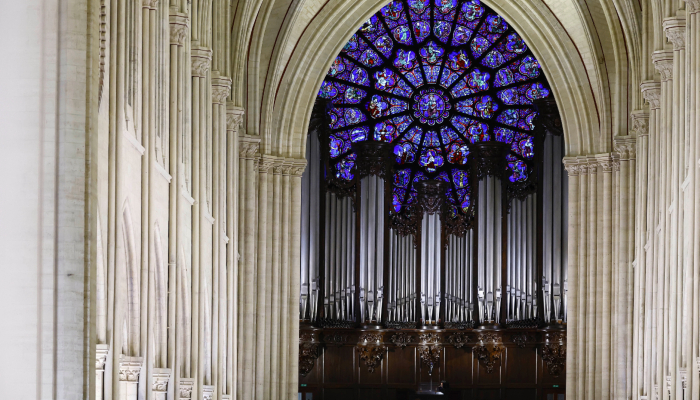 La restauración de Notre Dame, un logro espectacular en sólo cinco años para una estructura que tardó casi dos siglos en construirse, ha sido considerada como un momento de triunfo para el Presidente francés, Emmanuel Macron.