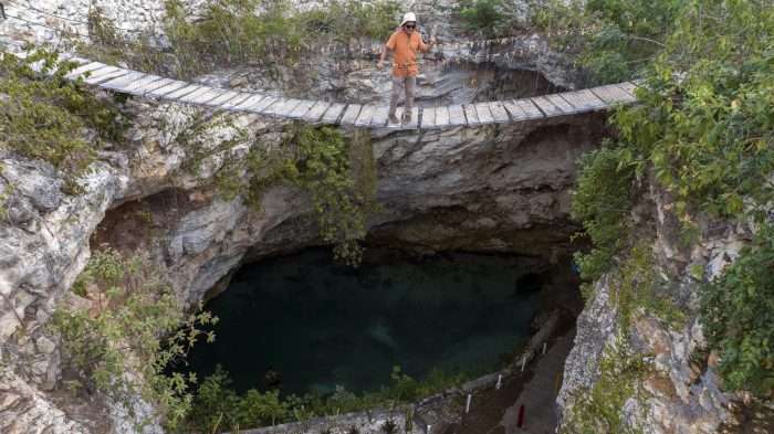 cenote de Homún, México