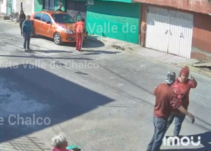 Así fue la pelea entre una abuelita y una señora en Valle de Chalco, Edomex.