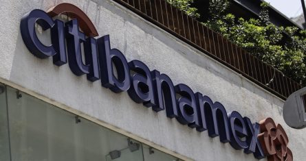 Citi se separó finalmente este lunes de Banamex, tras tres años de haber manifestado su intención de abandonar los negocios de banca de consumo y banca empresarial en México.