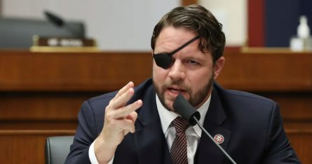 El congresista Dan Crenshaw resalta acciones contra el tráfico de fentanilo por parte del Gobierno de México