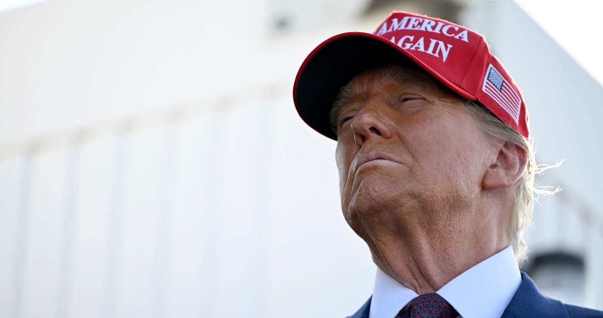 Donald Trump llega antes del lanzamiento del sexto vuelo de prueba del cohete Starship de SpaceX.