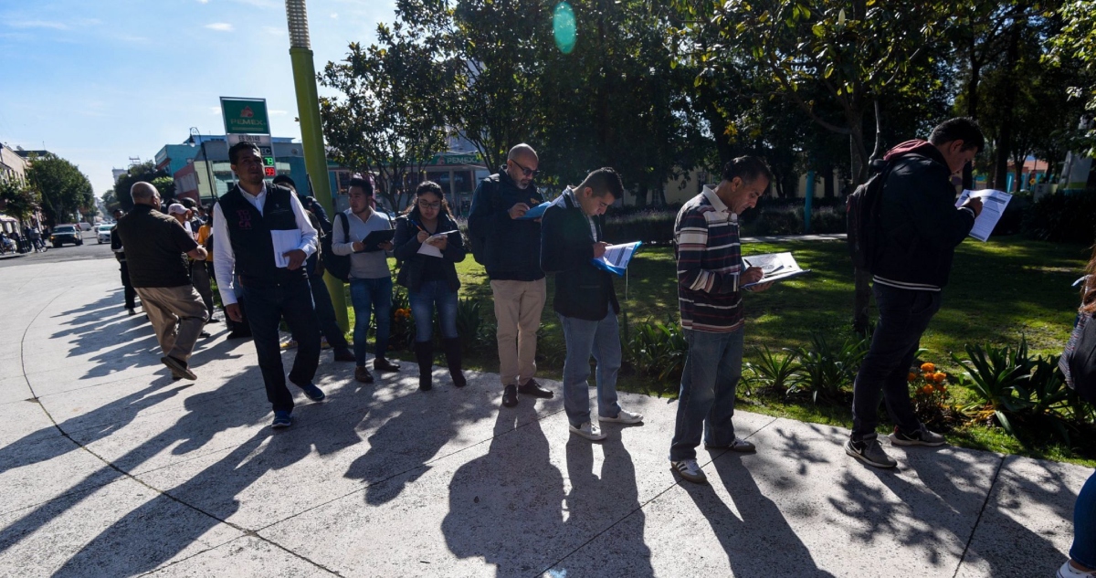 La Secretaría del Trabajo del Estado de México llevó a cabo la Feria del Empleo en Toluca.