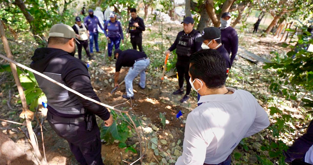 Hallan los restos de 15 personas en fosas clandestinas en un municipio de Chiapas