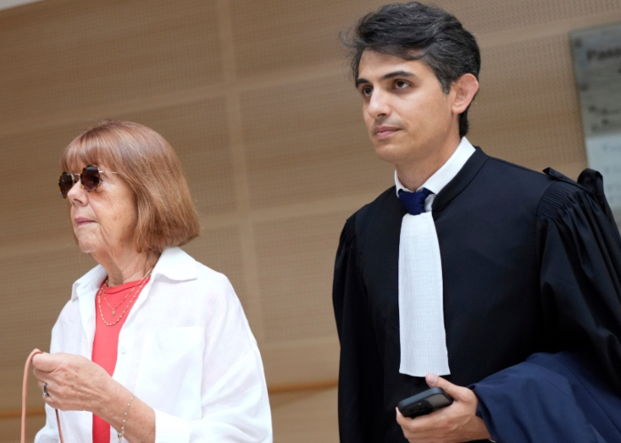 Gisèle Pelicot a su llegada a una corte en Avignon.