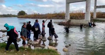 Agentes de la Guardia Nacional de Texas agredió con bolas de pimienta a un grupo de migrantes