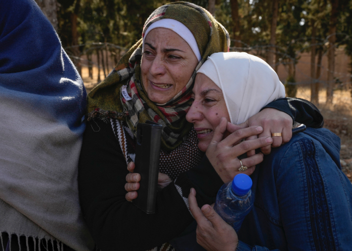 Mujeres lloran por los desaparecidos del Gobierno de Bashar Assad.