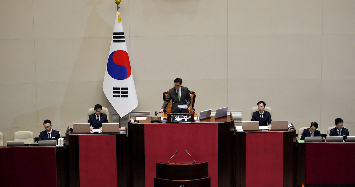 El Parlamento de Corea del Sur aprueba la destitución del presidente por declarar la ley marcial