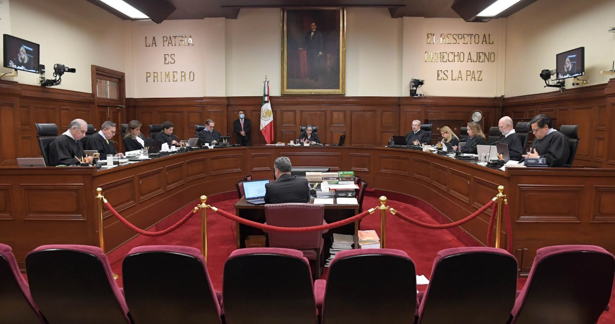 La Ministra de la Suprema Corte de Justicia de la Nación (SCJN), Lenia Batres Guadarrama, informó este miércoles que en una sesión privada ayer, el pleno del máximo Tribunal decidió extinguir los fideicomisos de la Corte