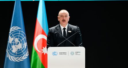 Presidente de Azerbaiyán culpa a Rusia por disparar a avión