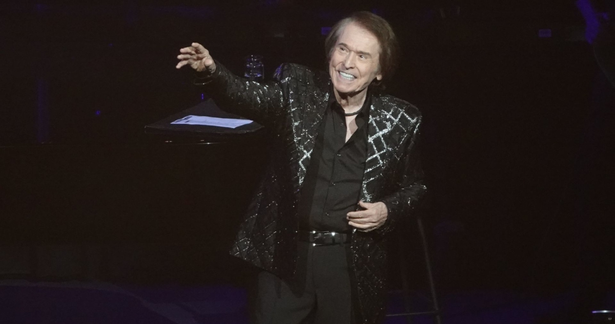 El cantante Raphael durante un concierto en el Auditorio Nacional de la Ciudad de México.