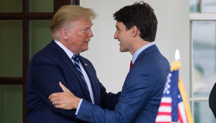 El Primer Ministro de Canadá se enfrenta a la amenaza de aranceles de Donald Trump.