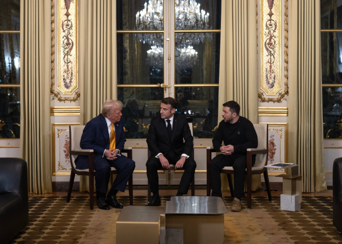 Trump, Macron y Zelenski hablan de la guerra en París.