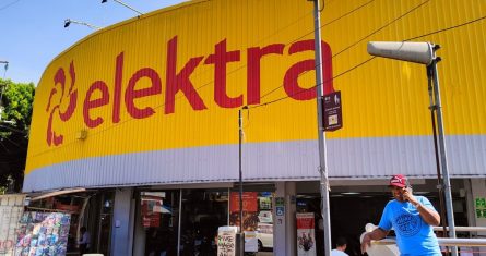 Una sucursal de Grupo Elektra en la Ciudad de México.