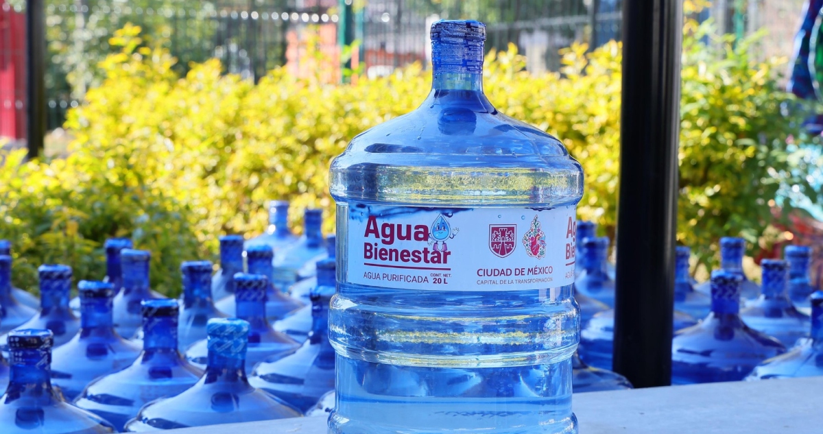 El Gobierno de la Ciudad de México dio a conocer que el proyecto “Agua Bienestar Atlitic”, dedicado al suministro de agua purificada en garrafones a bajo costo