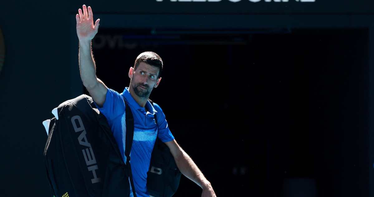 Novak Djokovic abandona semifinal en Australia tras lesión en partido contra Zverev.