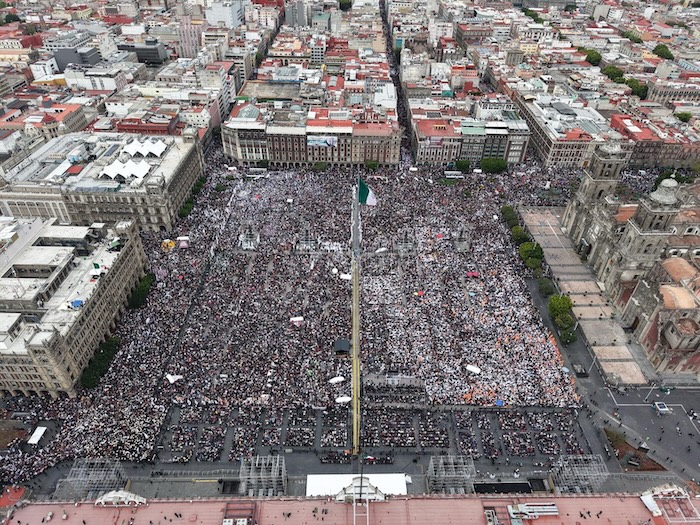 La Presidenta Claudia Sheinbaum llenó el Zócalo de la Ciudad de México para su informe.