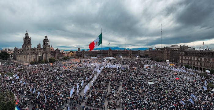 El Zócalo de la Ciudad de México (CdMx) en el informe de los primeros 100 días del Gobierno de Claudia Sheinbaum Pardo.