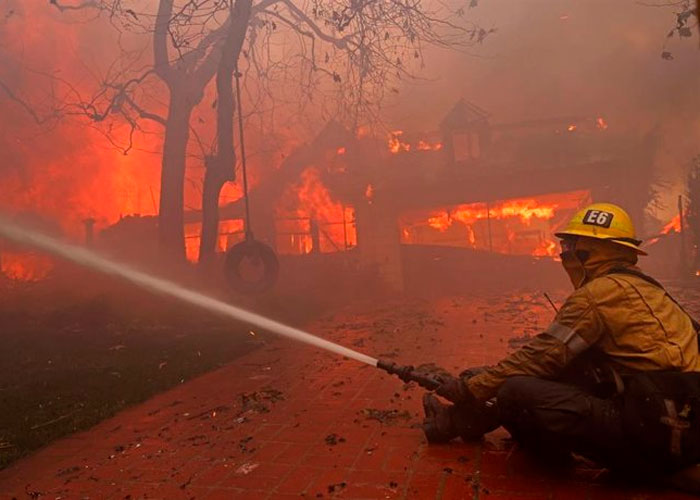 Fotos y videos de los incendios en Los Ángeles, California