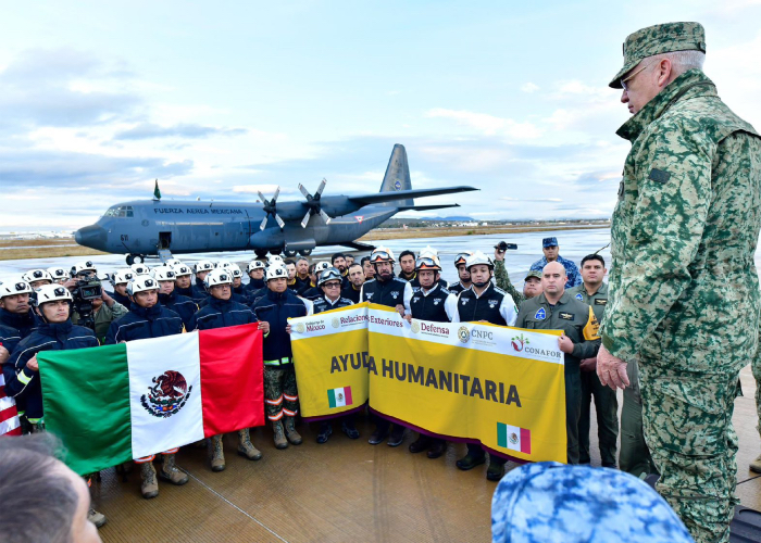 México envía delegación humanitaria para combatir incendios en California.