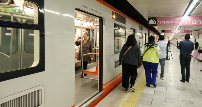 Usuarios del Metro de CdMx olvidaron miles de objetos este año