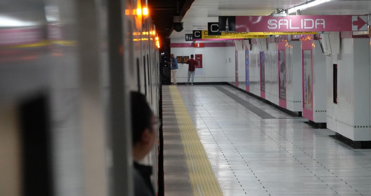 Usuarios del Metro de CdMx olvidaron miles de objetos este año