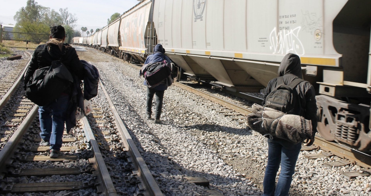 El abogado estadounidense Douglas Interiano nació en México y es hijo de madre salvadoreña. Él mismo fue migrante, residente y luego obtuvo la ciudadanía estadounidense.