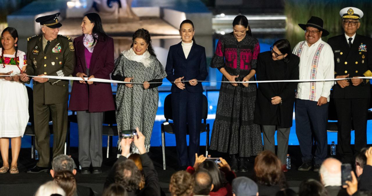 Claudia Sheinbaum dedica reapertura del Museo de Antropología a mujeres indígenas.