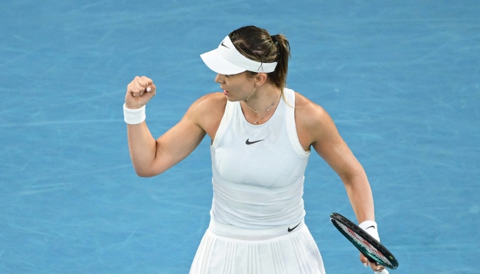 La tenista bielorrusa Aryna Sabalenka, número uno del mundo, se impuso este jueves a la española Paula Badosa en la semifinal del Abierto de Australia, primer Grand Slam de la temporada.