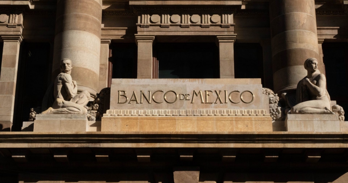 Banxico lanza alerta por aranceles de Trump.