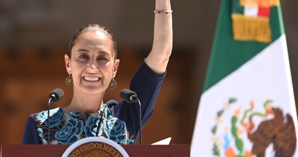 Claudia habla de EU y soberanía, con Zócalo lleno, en su primer mitin como Presidenta