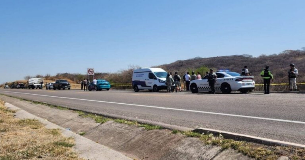 Accidente en la carretera Morelia-Salamanca deja 5 estudiantes muertos y 10 heridos