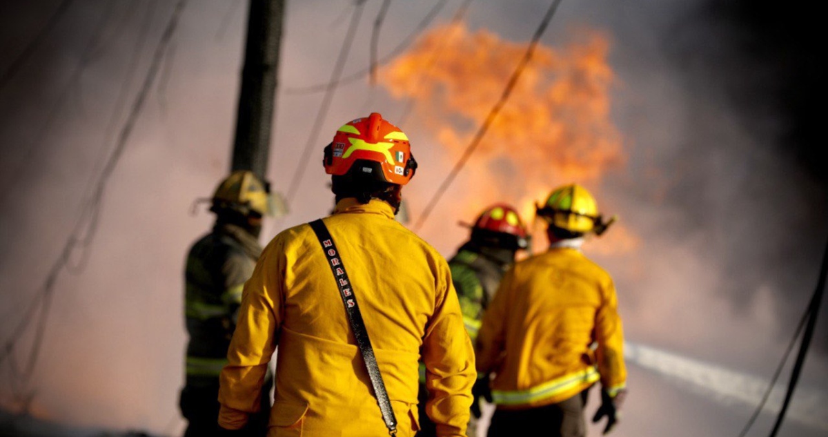 Samuel García confirma 3 incendios activos en Nuevo León por viento